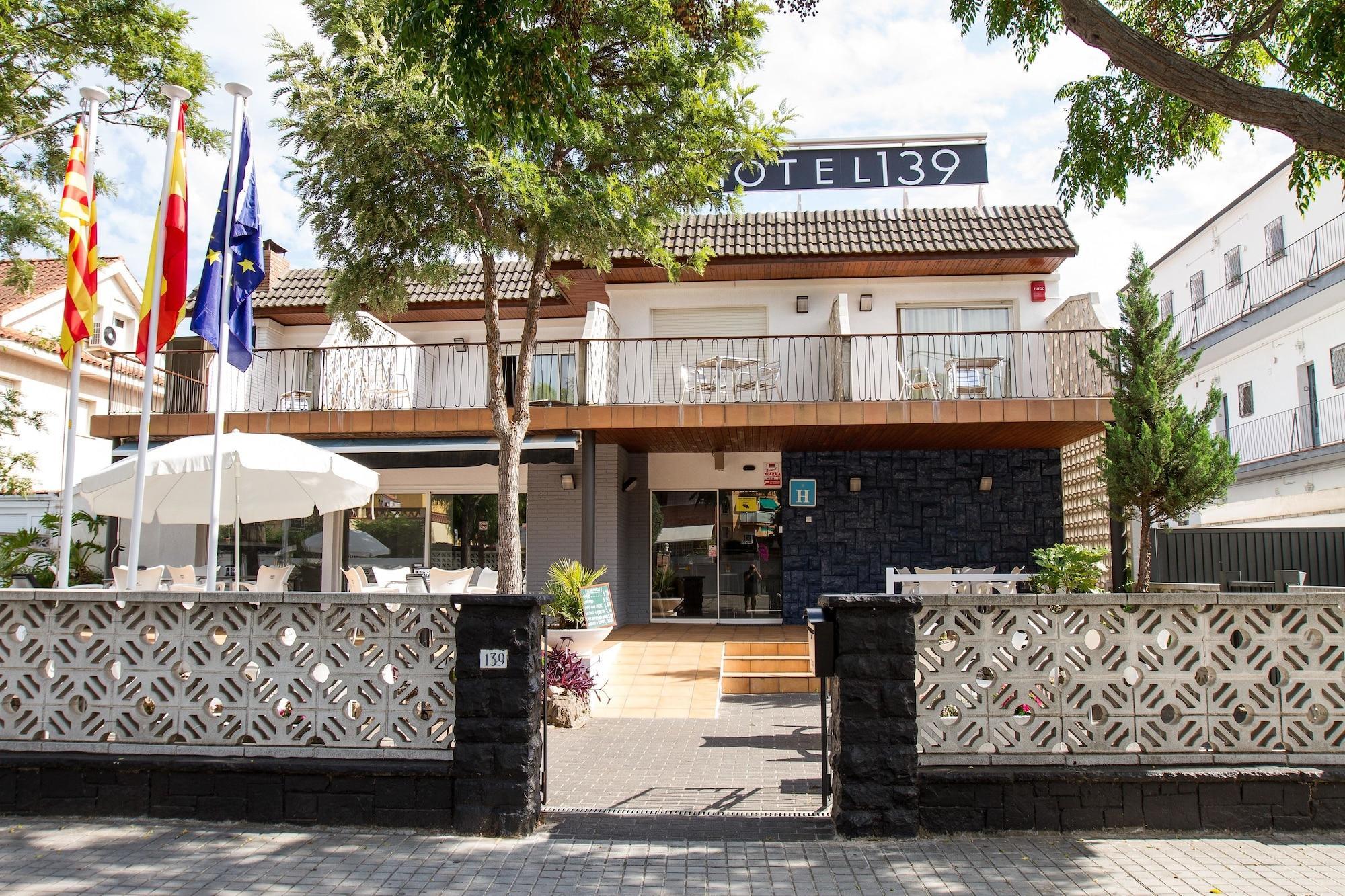 Hotel 139 Castelldefels Luaran gambar